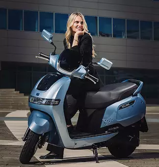 TVS iQube S (L3e) image